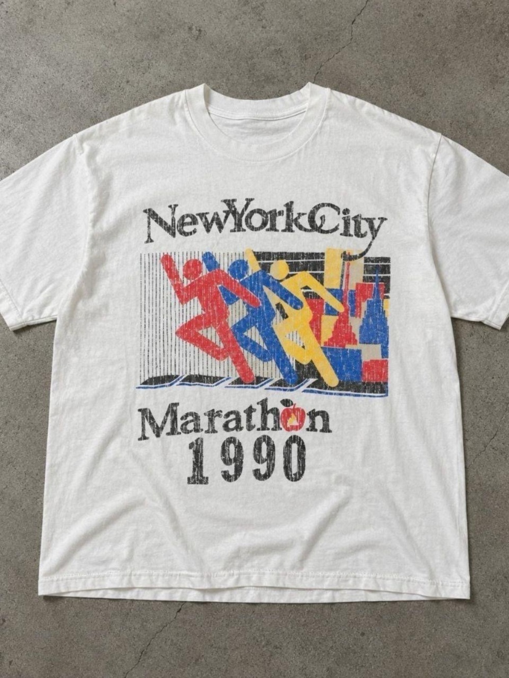 Gildan White NewYorkCity Marathon 1990 Graphic Tee